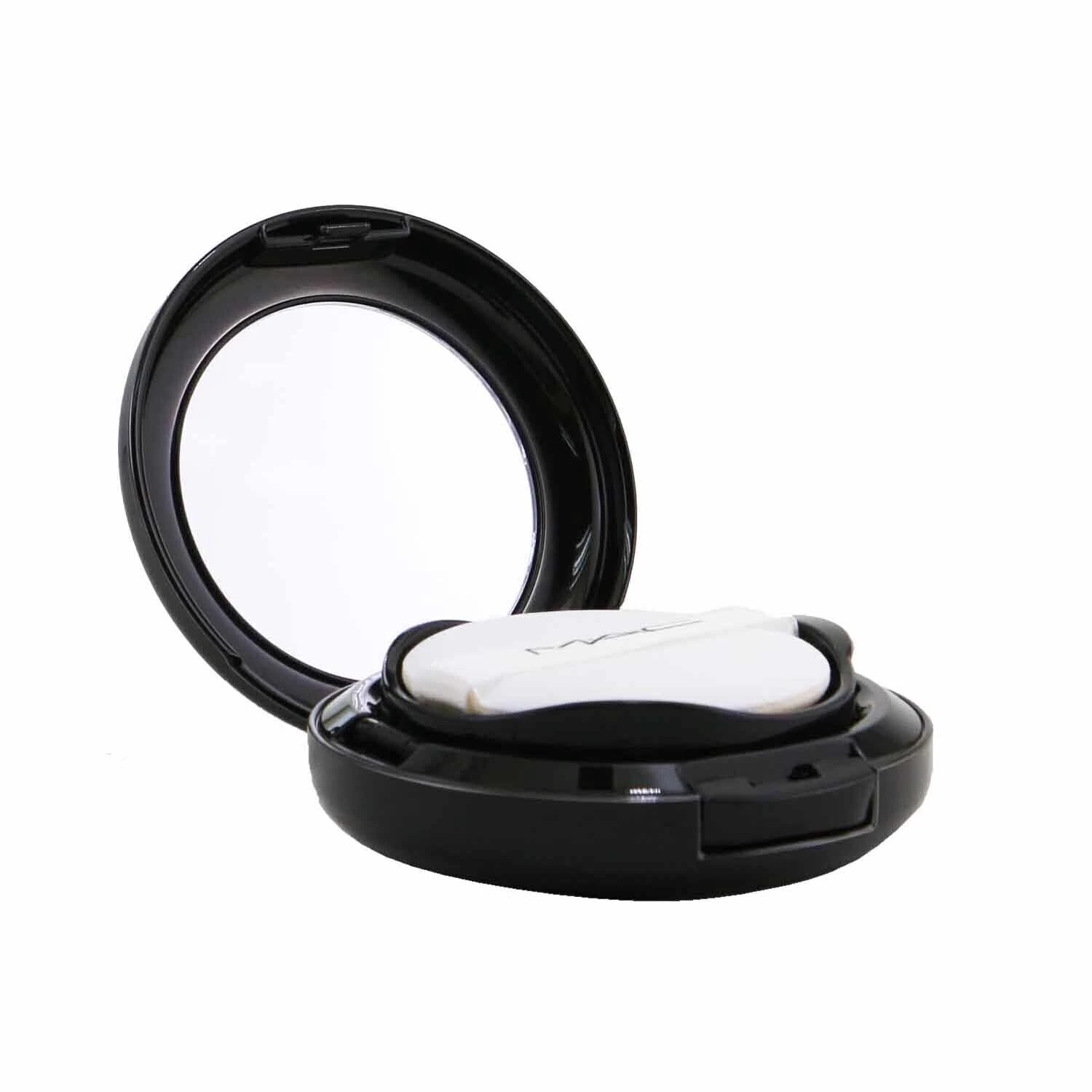 MAC Studio Perfect Hydrating Cushion Compact SPF 50 (With An Extra Refill) - # NC20 (Exp. Date 01/08/2022) 2x12g/0.42oz 5 MAC Studio Perfect Hydrating Cushion Compact SPF 50 (With An Extra Refill) - # NC20 (Exp. Date 01/08/2022) 2x12g/0.42oz - Image 3
